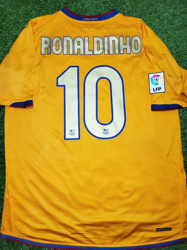 Football Jersey for Summer League-Ronaldinho Barcelona 2006 2007 Away Soccer Jersey Shirt L SKU# 146982